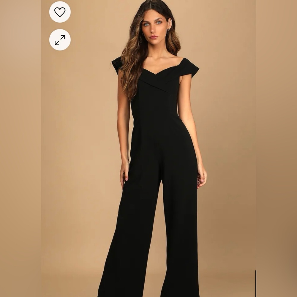 NWOT Black Lulus Jumpsuit- large. Off shoulders style.